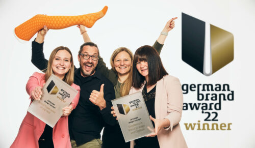 So sehen Sieger aus: Medi freut sich über gleich zwei Auszeichnungen. (Foto: Medi)