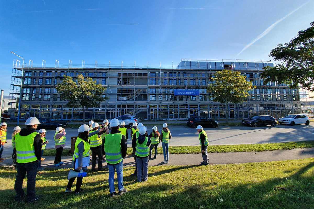 Im Frühjahr 2020 sollen Verwaltung, Produktion und Logistik von Alber in das neue Gebäude ziehen können. (Foto: Alber GmbH)
