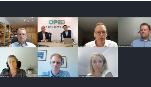 Diskutierten über das E-Rezept im Hilfsmittelbereich: obere Reihe v.l. Internist Andreas Lipécz, Oped-Geschäftsleiter Michael Silbernagl, Moderator Güven Karakuzu (IT-Labs), Ralf König (Health Innovation Hub), Hannes Neumann (Gematik).  untere Reihe v.l.: Dagmar Scherrer (Leitung Fresucare Services), E-Health-Berater Mark Langguth und Juliane Pohl, Leiterin Referat Ambulante Gesundheitsversorgung BVMed. (Foto: Screenshot)