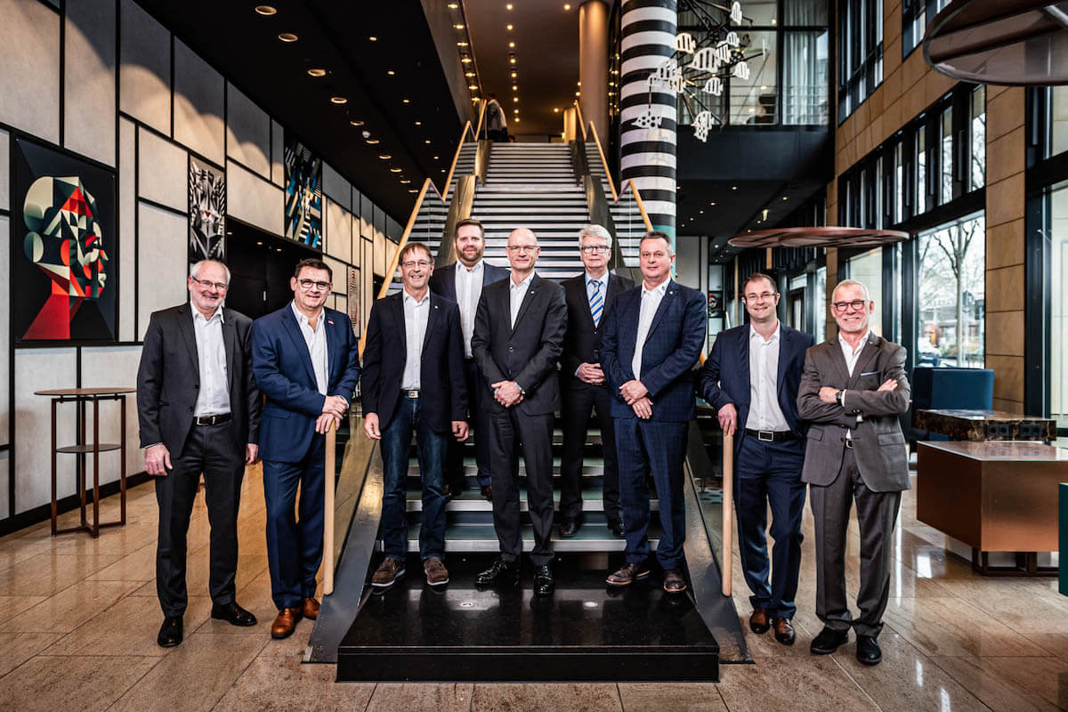 Der neue BIV-OT Vorstand (v.l.): Joachim Glotz, Bodo Schrödel, Andreas Rulitschka, Lars Grun, Alf Reuter, Thomas Münch, Albin Mayer, Lars Jäger und Matthias Bauche. (Foto: BIV-OT)