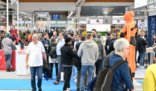 Volle Gänge und Stände bei der Expolife in Kassel. (Foto: AVR/Harry Soremski)