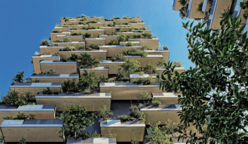 Vertikalarchitektur mit eigenen Grünflächen wirkt sich positiv auf die Psyche aus. Außerdem bringt „Gartenarchitektur“ Grünflächen zurück in die Stadt.
(Foto: Ricardo Gomez Angel auf Unsplash)