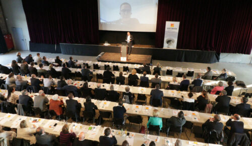Via Skype zugeschaltet: Dr. Roy Kühne, MdB und Mitglied im Gesundheitsausschuss. (Foto: Hartmann Rechtsanwälte)