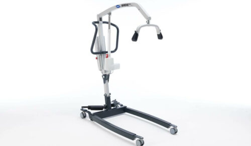 Schnitt beim BGW Test „Patientenlifter“ mit der Note „sehr gut“ ab: das Modell Birdie EVO von Invacare. (Foto: Invacare)