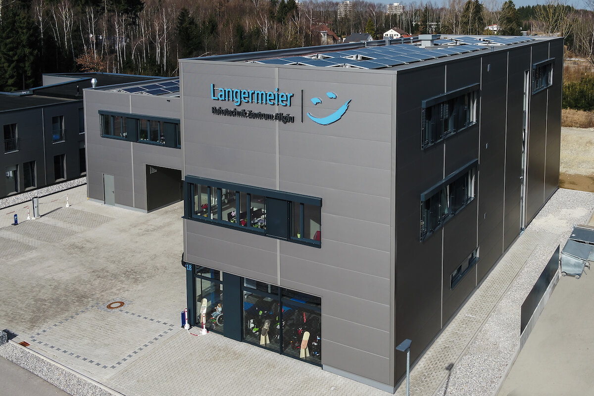 Das Sanitätshaus Langermeier hat seine Reha-Aktivitäten zentral in einem Neubau zusammengefasst. (Foto: Borgers)
