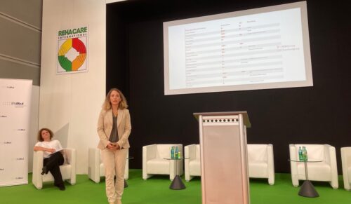 Dr. Carmen Lechleuthner, Ärztin und Mutter eines behinderten fünfjährigen Kindes, erläuterte auf dem BVMed-Hilfsmittelforum, wie nervenaufreibend der Weg zur Hilfsmittelversorgung sein kann. (Foto: Redaktion)