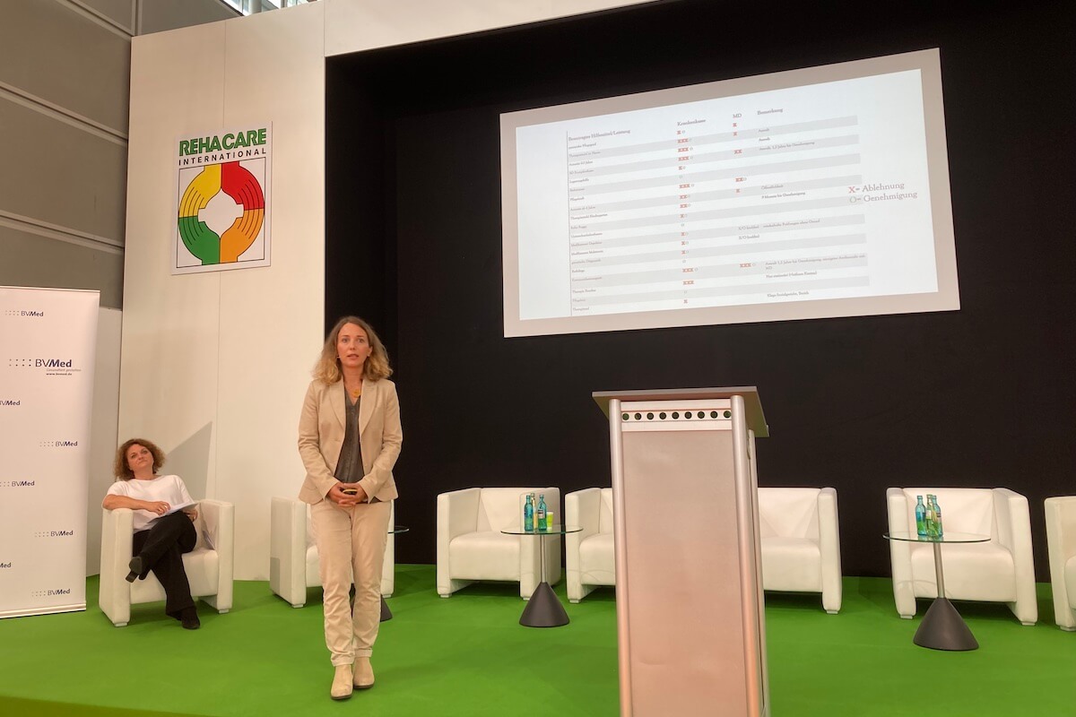 Dr. Carmen Lechleuthner, Ärztin und Mutter eines behinderten fünfjährigen Kindes, erläuterte auf dem BVMed-Hilfsmittelforum, wie nervenaufreibend der Weg zur Hilfsmittelversorgung sein kann. (Foto: Redaktion)