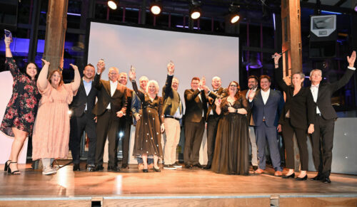 Strahlende Sieger: die Gewinner der Leonardo Awards 2022. (Foto: AVR GmbH)
