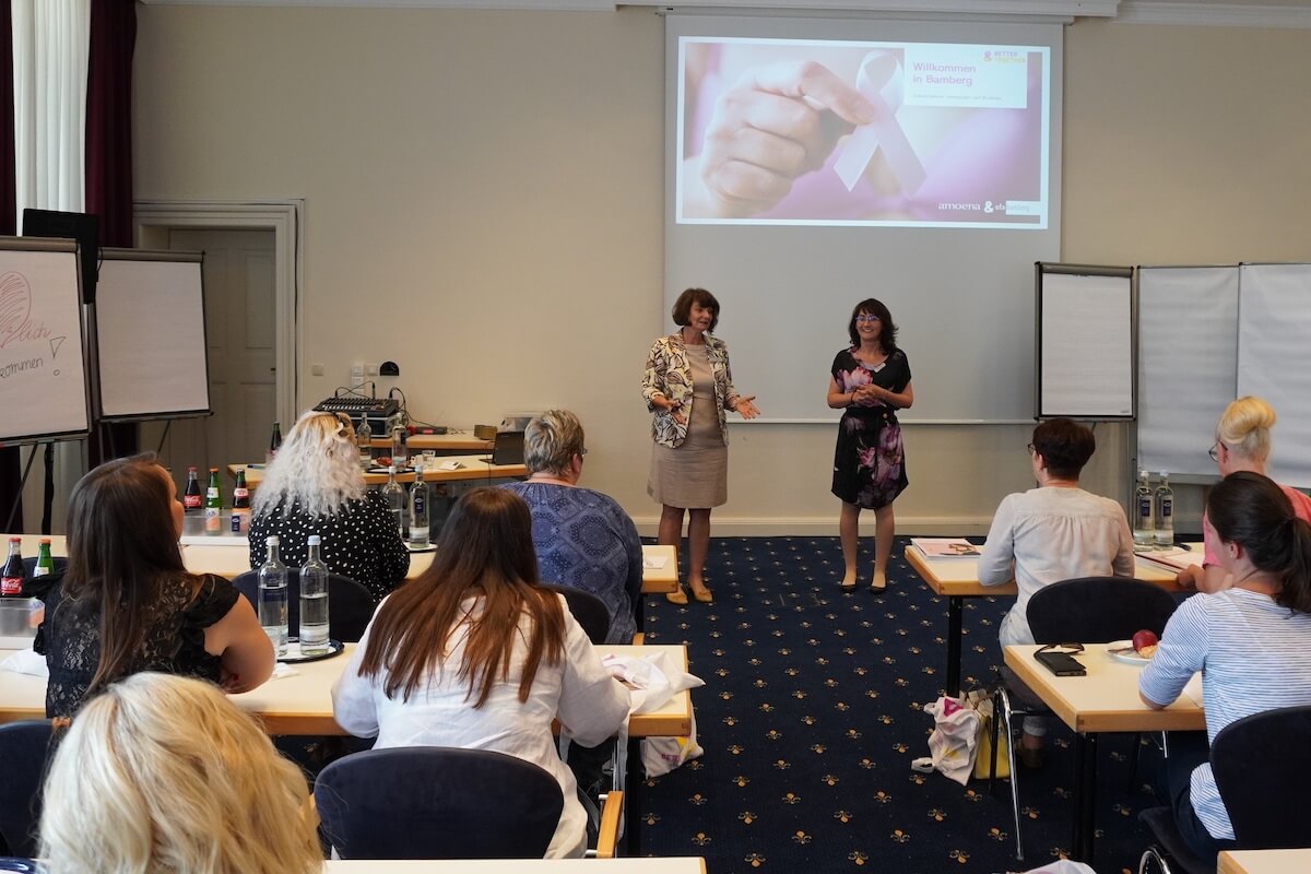 Michaela Lundius (l.) und Claudia Horrer leiteten zwei Tage durch die Inhalte des Exklusiv-Seminars. (Foto: Ofa Bamberg)