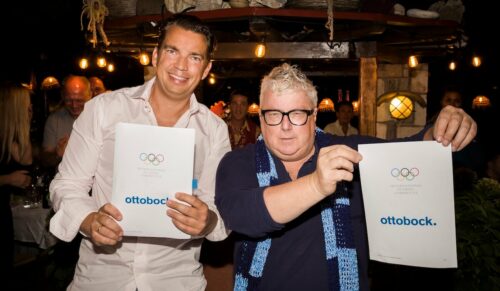 Ottobock-CEO Philipp Schulte-Noelle (l.) und Ottobock-Eigentümer Prof. Hans Georg Näder unterzeichneten die Verträge mit dem IPC. (Foto: Christoph Neumann für Ottobock)