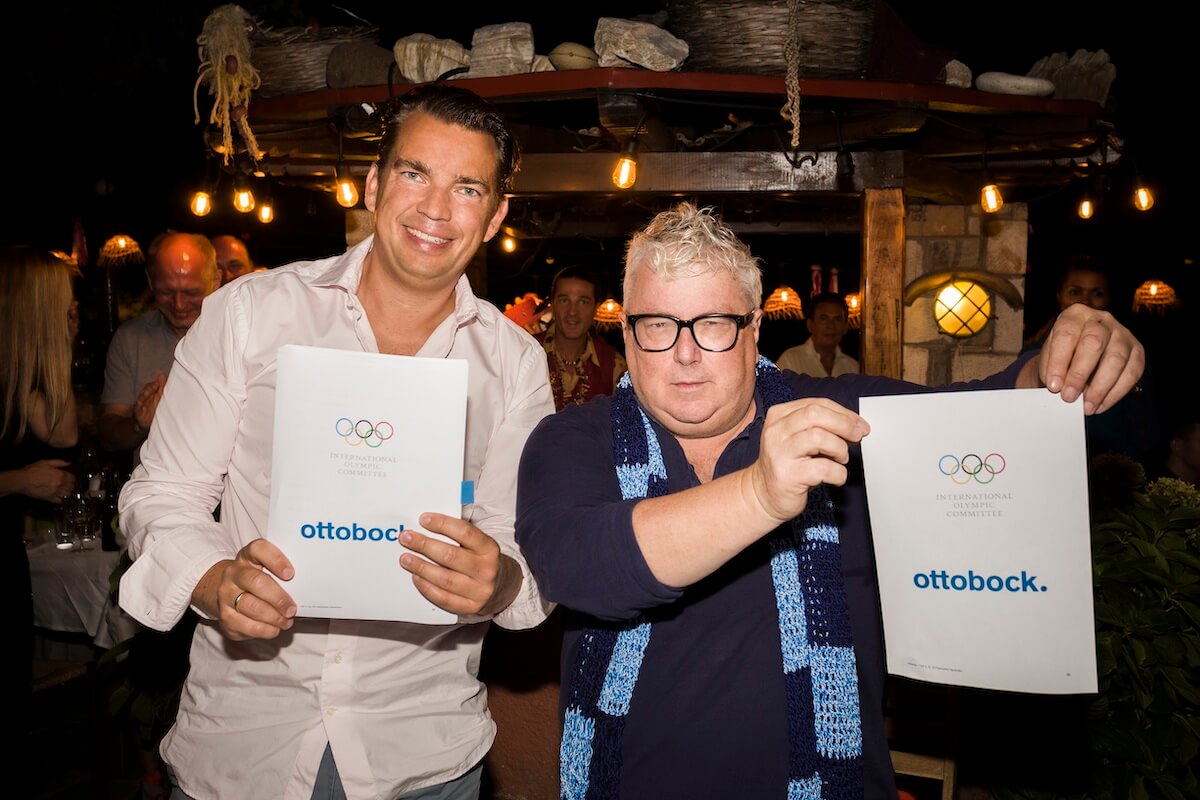 Ottobock-CEO Philipp Schulte-Noelle (l.) und Ottobock-Eigentümer Prof. Hans Georg Näder unterzeichneten die Verträge mit dem IPC. (Foto: Christoph Neumann für Ottobock)
