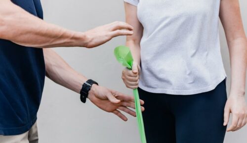 Für Physiotherapeuten gibt es ab 2023 mehr Geld. (Foto: Sincerely Media auf Unsplash)