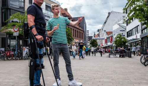 Rewalk präsentiert sein Exoskelett in neun Städten vor Ort. (Foto: Rewalk)
