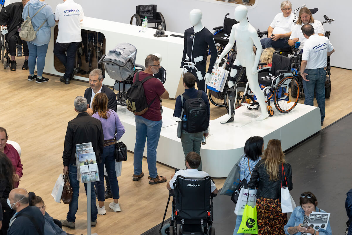 Neue Versorgungslösungen weckten das Interesse der zahlreichen Rehacare-Besucher. (Foto: Messe Düsseldorf/Constanze Tillmann)