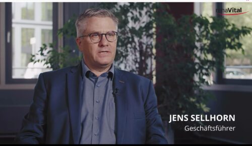 In einem Youtube-Video erklärt die RehaVital die Idee hinter ihrer neuen Online-Plattform ReviDacon. (Screenshot: RehaVital/Youtube)
