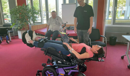 Zum Auftakt haben sechs Mitgliedsunternehmen mit 21 Mitarbeitenden aus den Bereichen Reha- und Orthopädietechnik, Homecare sowie Physiotherapie die Schlaganfallschulung absolviert. (Foto: Rehavital)