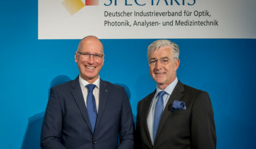 Der neue Spectaris-Vorsitzende Ulrich Krauss (l.) sowie sein Vorgänger Josef May (Foto: Sablotny)