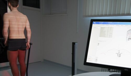 Das neue Verfahren soll Ursachen für Rückenprobleme effizienter aufspüren. (Foto: SZB)
