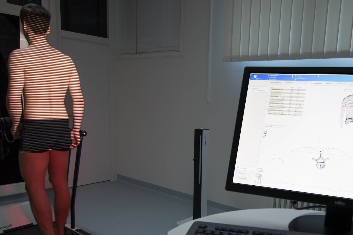Das neue Verfahren soll Ursachen für Rückenprobleme effizienter aufspüren. (Foto: SZB)