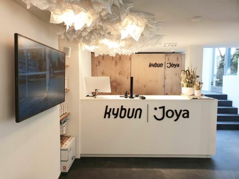 Blick in den neuen Flagship-Store von Kybun Joya in Zürich. (Foto: Kybun Joya/ZVG)