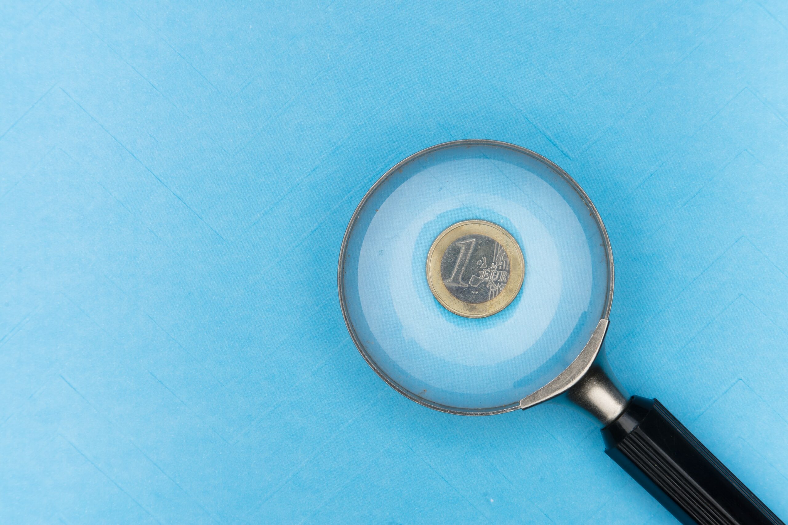 Unter die Lupe genommen: Der durchschnittliche Verdienst von Auszubildenden. (Foto: Unsplash)