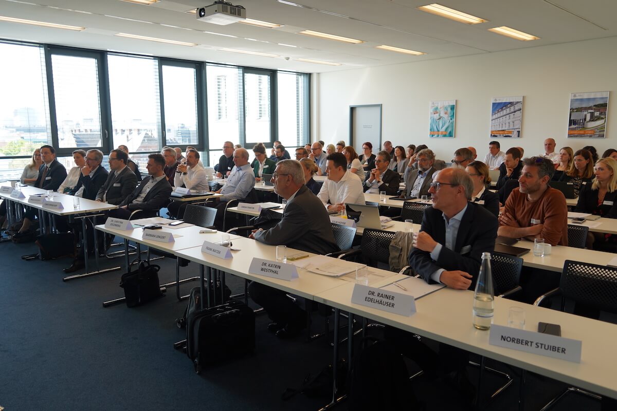 Plenum der MDR-Branchenkonferenz 2023 (Foto: BVMed)