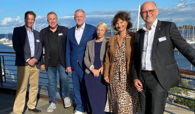 Die Referenten beim Arztsymposium in Warnemünde (v.l.): Dr. med. Thomas Jurda, Dr. Alexander Strassburg, Dr. Arndt-Matthias Müller, Kirsten Dehmer, Michaela Lundius (Leitung Ofa Akademie), Dr. Peter Kalbe (Foto: Ofa Bamberg)