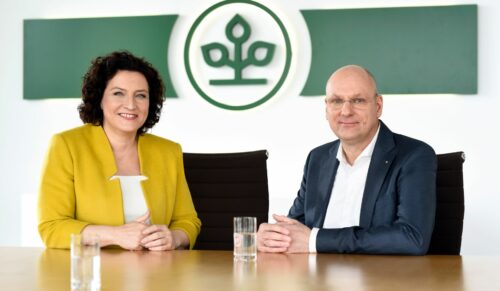 Der geschäftsführende Vorstand des AOK-Bundesverbandes: Dr. Carola Reimann (Vorsitzende) und Jens Martin Hoyer (stellvertretender Vorsitzender). (Foto: AOK-Mediendienst)