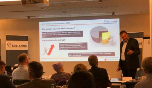 Thomas Schwarz, Geschäftsführer von Volkmer Management, rechnet damit, dass der Sanitätshausmarkt 2023 um rund 4 Prozent wächst. (Foto: Salitaris)