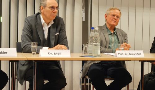 Dr. Marc-Pierre Böll (BVMed) und Prof. Dr. Armin Grau (Die Grünen) beim Gesprächskreis Gesundheit. (Foto: BVMed)