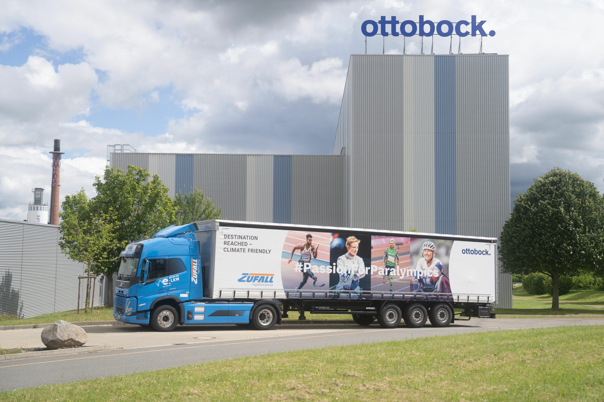 Ottobock setzt für die paralympischen Spiele 2024 auf E-LKW des Logistikunternehmens Zufall. (Foto: Ottobock)