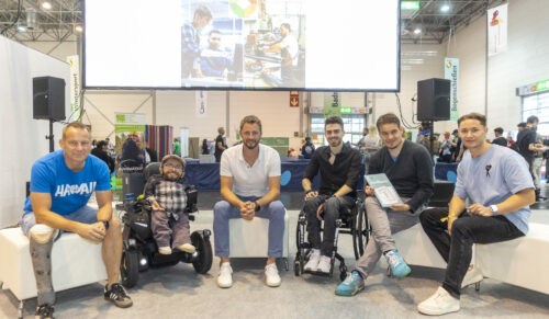 Raúl Krauthausen (Aktivist und Buchautor), Felix Streng (Botschafter Invictus Games), Moritz Brückner („Das ganz andere Leben“, Redner u. Motivationstrainer, Nachwuchskader der Rugby Nationalmannschaft), Jonas Karpa (Die neue Norm, Journalist, Sozialhelden), Stefan Palkowski, Fussballer der amputierten Mannschaft Fortuna u. Teilnehmer des Thriathlon Ironman Hawaii, etc. (Begleitet von Kapitän Jonas Lappe) (Foto: Rehacare)