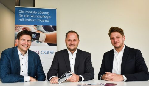 Jens Kirsch, Mit-Gründer Terraplasma Medical (l.), Klaus Herold, Leitung Department Compression bei Medi, und Lukas Herbert, Geschäftsleitung Terraplasma Medical (r.).
Foto: www.medi.de
