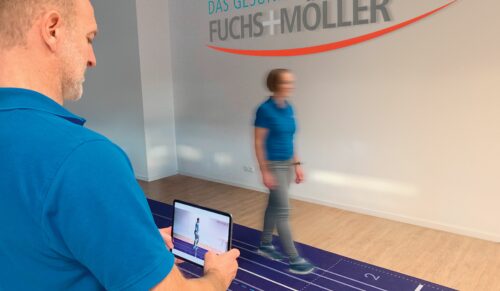Oliver Müller und Annette Volk arbeiten bei Fuchs + Möller mit der KI-Ganganalyse „Othelligent Vision“. (Foto: Oped)