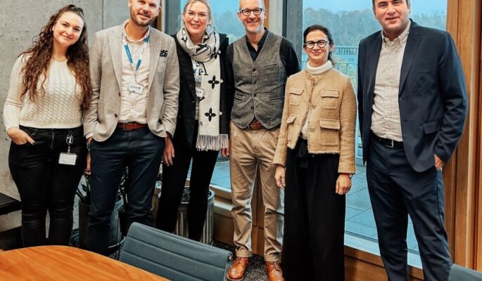 Sofia Leanza-Schulz (v.l.), Daniel Hölper, Isabel Feys, Volker von Selchow, Delphine Hanton, Virgilio Paladini (Foto: Sanitätshaus Aktuell / Joviva)