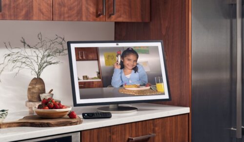Ziel der Kooperation ist es, mit Hilfe eines Alexa-fähigen Echo Show-Geräts von Amazon neue Möglichkeiten für soziale Teilhabe zu schaffen. (Foto: Amazon)