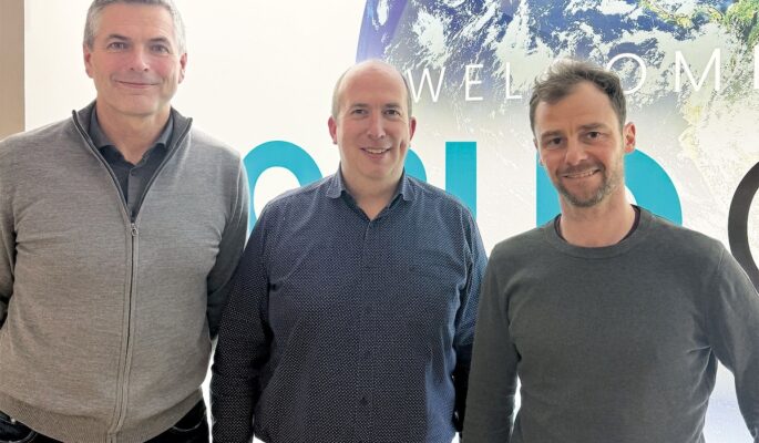Stefan Geiselbrechtinger, CEO Oped Gruppe (v.l.), und die beiden neuen Geschäftsführer der Mawendo GmbH, Michael Silbernagl und Johannes Merg. (Foto: Oped)