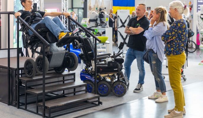 Hilfsmittel testen und vergleichen: Die Rehab bot dafür viele Möglichkeiten. (Foto: Karlsruher Messe/Jürgen Rösner)