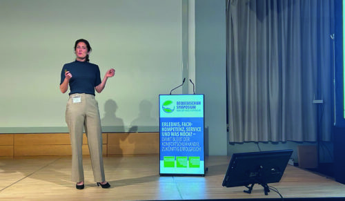 Dr. Caroline Werkmeister sprach in ihrem Vortrag auf dem Bequemschuhsymposium über die Gefahren des degenerierten Wohlstandsfußes. (Foto: Berkemann)