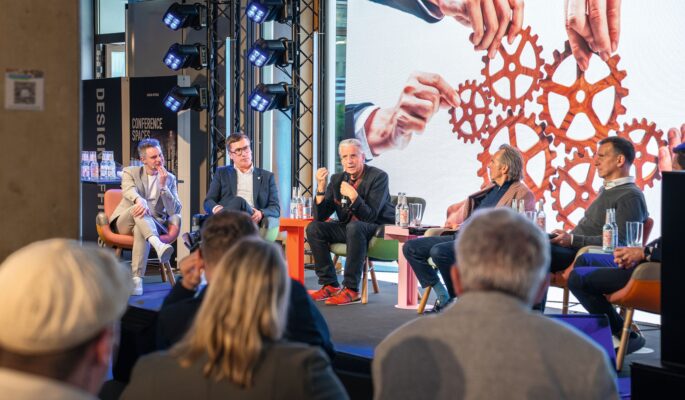 v.l.: Sebastian Messerschmidt (Moderator), Ulf Doster, Prof. Dr. Jochen Werner, Prof. Dr. Thomas Druyen, Mario Melle, Dr. Christian Gentner (Foto: Sanitätshaus Aktuell AG)