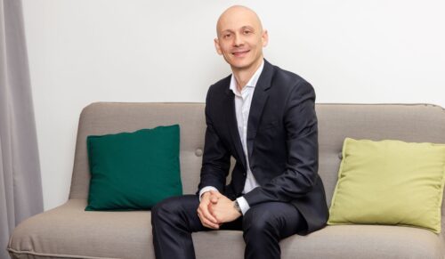 Fabio Cortesi wird zum 1. September 2025 als Chief Commercial Officer (CCO) der L&R Unternehmensgruppe bestellt. (Foto: Lohmann & Rauscher GmbH/Mario Gegenhuber)
