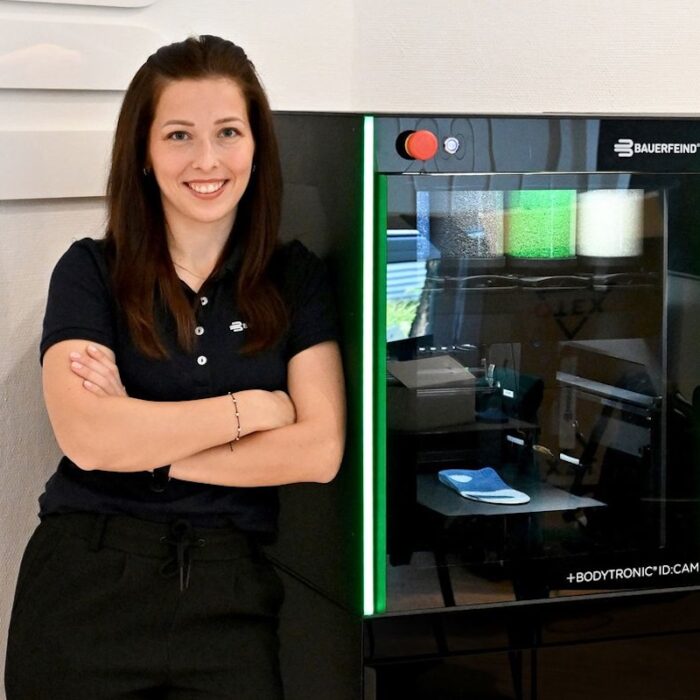 Nadine Ludwig, Produktmanagerin bei Bauerfeind Fußorthopädie mit Spezialisierung auf Bodytronic ID:CAM und 3D-Druck. (Foto: Bauerfeind)