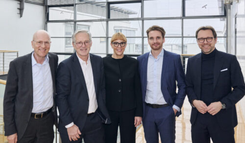 Foto: v.l.n.r.: Dr. Reinhard Pfeiffer (Co-CEO Messe München), Matthias Meierhofer (bvitg-Vorstandsvorsitzender), Dagmar Brandenstein (Geschäftsführerin bvitg Service GmbH), Sascha Raddatz (bvitg Hauptgeschäftsführer), Stefan Rummel (Co-CEO Messe München) (Foto: Messe München)