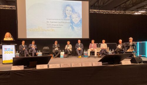 Dr. Carmen Lechleuthner bei der Eröffnung des Focus CP Rehakind Kongresses 2026 in Dortmund. (Foto: Redaktion)