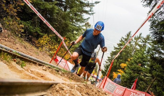 Stephan Scherzer beim „Kilometre Vertical de Fully“ in der Schweiz: 1.000 Höhenmeter auf 1,9 Kilometern mit bis zu 60 Prozent Steigung – möglich durch eine individuell gefertigte 3-D-gedruckte Polymerorthese. (Foto: Stephan Scherzer)