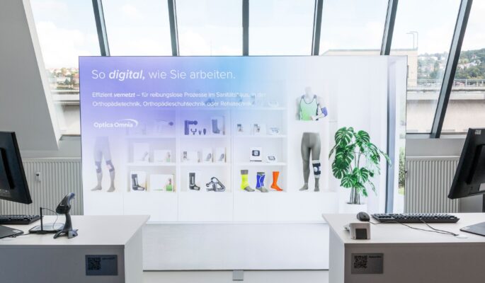 Im TI-Showroom können Heil- und Hilfsmittelerbringer die Telematik-Infrastruktur hautnah erleben. (Foto: Optica)