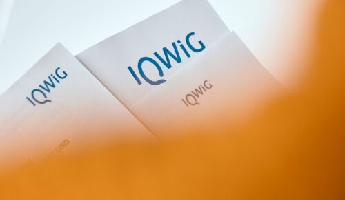 Schriftzug des IQWiG (Foto: Ralf Baumgarten)