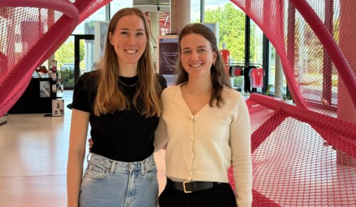 Isabella Kuhn, rechts Sophie Joch, beide Assistenzärztinnen Sportorthopädie an der Technischen Universität München Klinikum rechts der Isar nahmen an der Tüftlerwerkstatt teil. (Foto: Medi)