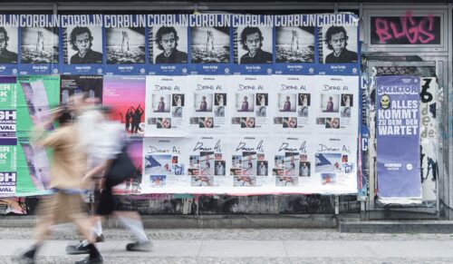 Mit der Kampagne „Dear AI“ möchte Ottobock auf die Unterrepräsentanz von behinderten Menschen in KI-Bildmodellen hinweisen. (Foto: Ottobock)