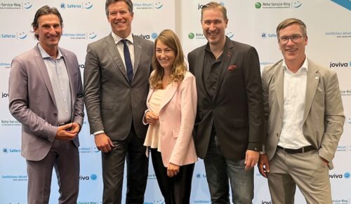 Dr. Christian Gentner (v.l.), Dr. Andreas Fromm, Denise Schindler, Ilja Grzeskowitz und Ulf Doster (Foto: Sanitätshaus Aktuell AG)